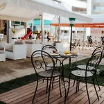 Franca Hotel *